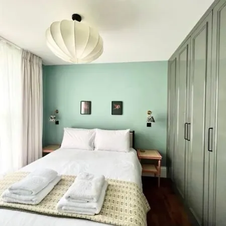 Redland - 4 Apartament *