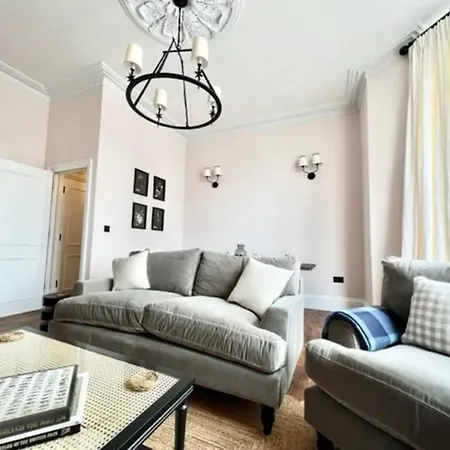 Redland - 4 * Bristol