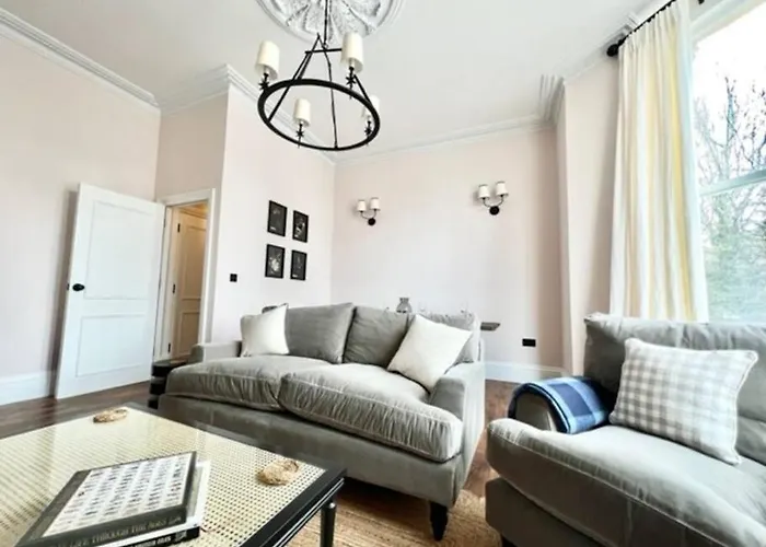 Redland - 4 * Bristol