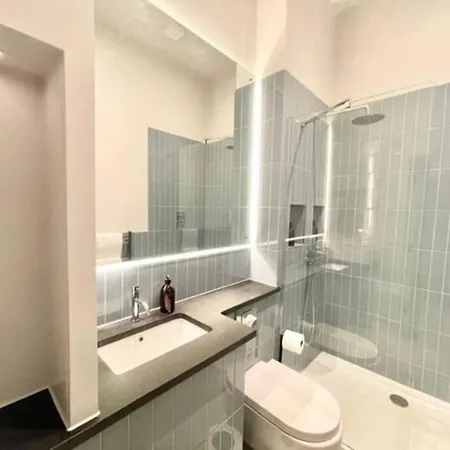 Redland - 4 Bristol